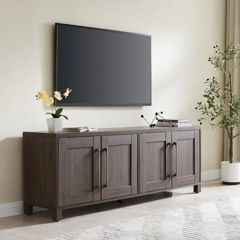 Meuble TV rectangulaire avec 4 armoires fermées et quincaillerie en laiton – 8 finitions, style transitionnel, simple