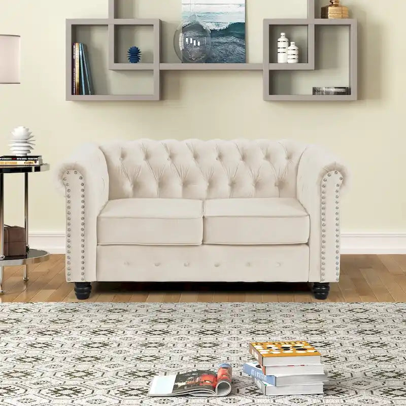 Causeuse Chesterfield en velours avec capitonnage, accoudoirs volutes et pieds tournés – Beige / Bleu clair / Gris clair, style classique, 2 places