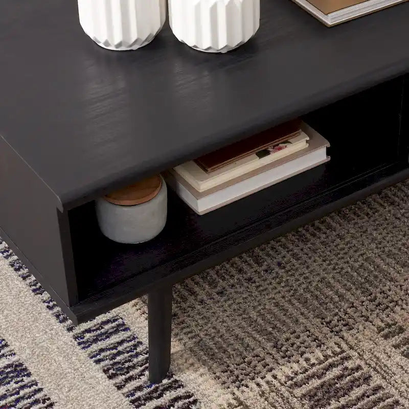 Table basse style Mid-Century avec 1 étagère et portes coulissantes – Noir vieilli / Noyer / Noir / Chêne / Blanc délavé, Style Mid-Century, Unique